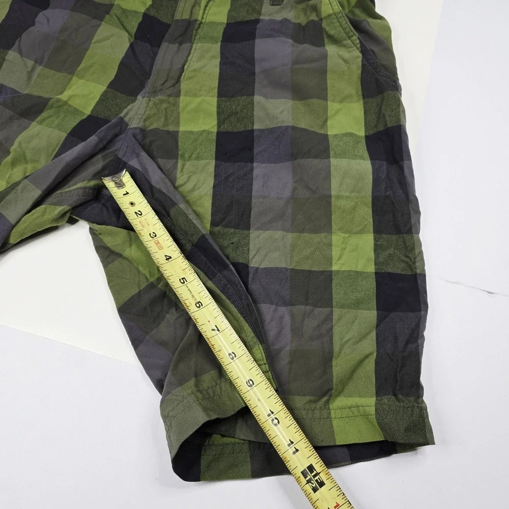 Lululemon Shorts Mens 36‎ Green Black Plaid Lined Athletic Drawstring Pockets
